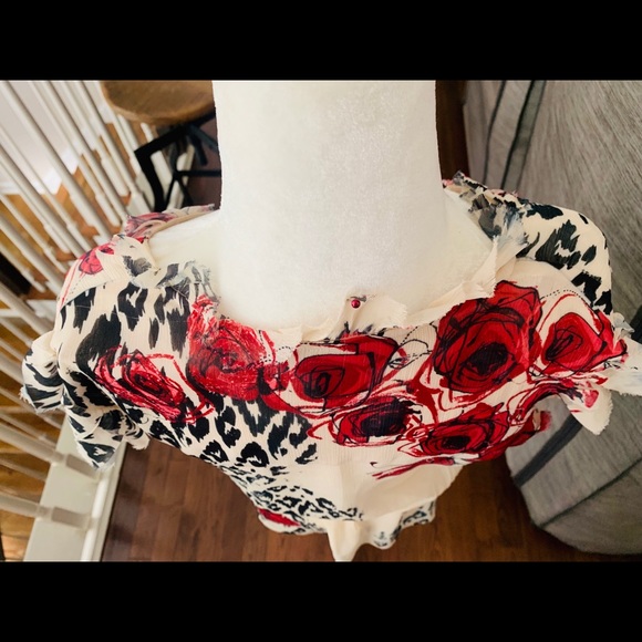 Sheer timeless button front top - Picture 2 of 6